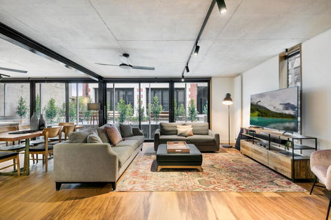 Stylish Apartment In Unique Church Development - Hotel Accommodation 1