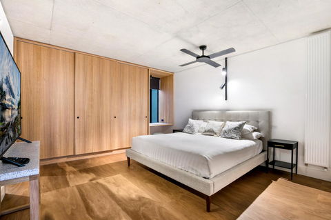 Stylish Apartment In Unique Church Development - Hotel Accommodation 13