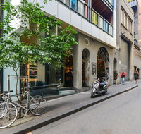 Canvas Suites on Russell Place - Hotel Accommodation