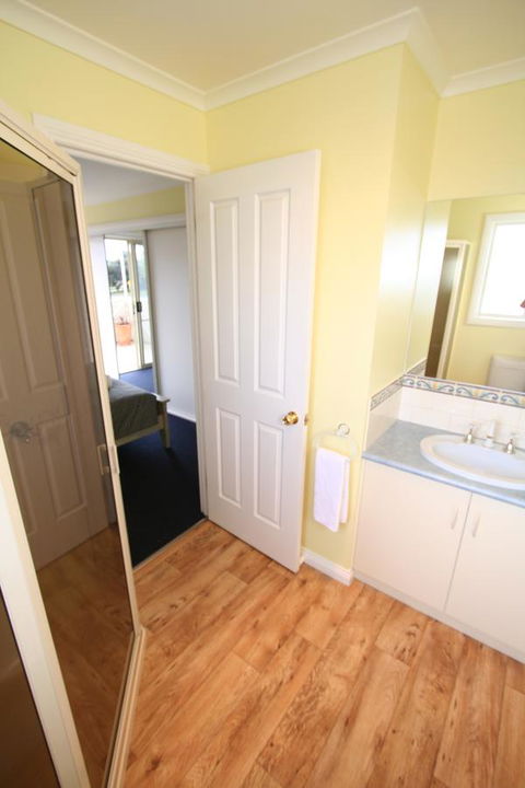 Hamilton Townhouse Motel - Hotel Accommodation 2