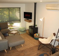 4 Autumn Grove - Hotel Accommodation