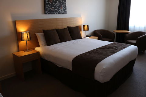 Bairnsdale International - Hotel Accommodation 11