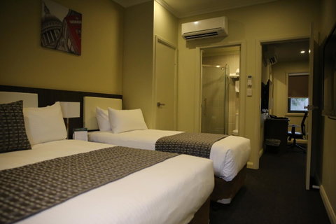 Quality Hotel Melbourne Airport - Hotel Accommodation 43