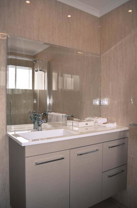 Quality Hotel Melbourne Airport - Hotel Accommodation 18