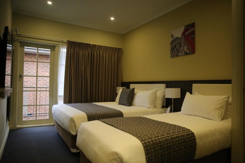 Quality Hotel Melbourne Airport - Hotel Accommodation 42