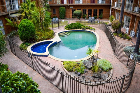 Quality Hotel Melbourne Airport - Hotel Accommodation 8