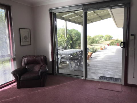 Eagle Bay Views - Hotel Accommodation 7