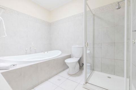 Eltham Gateway Hotel & Conference Centre - Hotel Accommodation 34