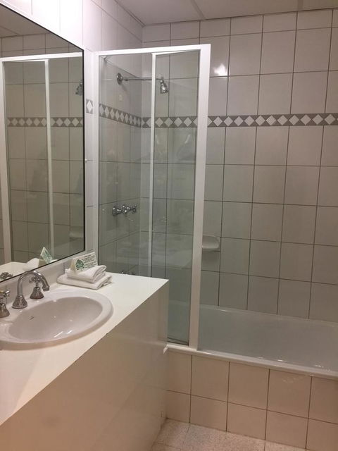 Eltham Gateway Hotel & Conference Centre - Hotel Accommodation 41