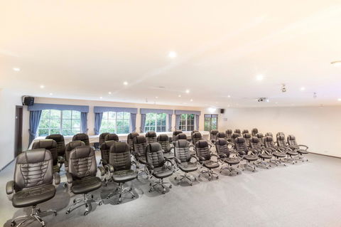 Eltham Gateway Hotel & Conference Centre - Hotel Accommodation 18