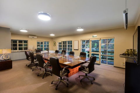 Eltham Gateway Hotel & Conference Centre - Hotel Accommodation 12