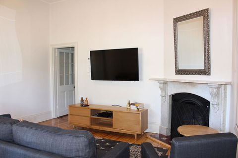 Abbey View - Hotel Accommodation 13