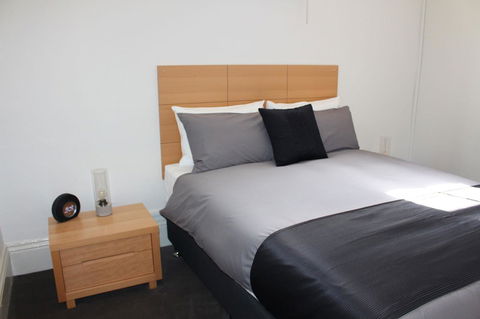 Abbey View - Hotel Accommodation 14