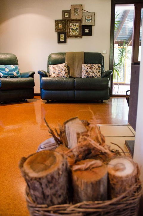 Ashwood Cottages - Hotel Accommodation 7