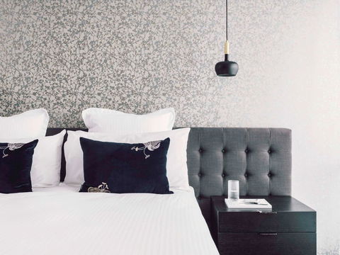 Quay West Suites Melbourne - Hotel Accommodation 13