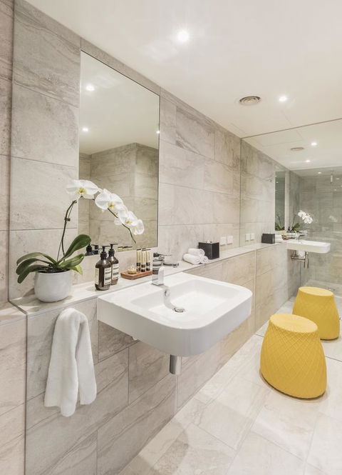 Quay West Suites Melbourne - Hotel Accommodation 4