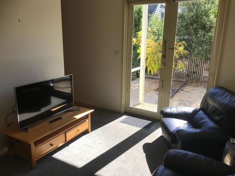 Lakeside Conti Villas - Hotel Accommodation 11