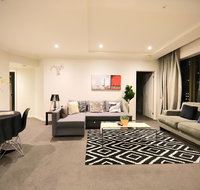 Heart of CBD Penthouse Apartment - Hotel Accommodation