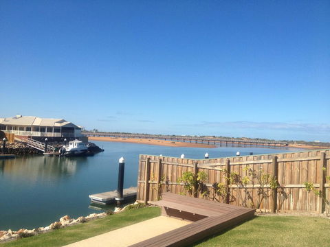 The Carnarvon Luxury Canal Home - Hotel Accommodation 2