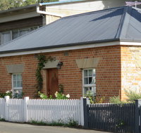 The Cottage South Hobart - Hotel Accommodation