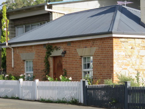The Cottage South Hobart - Hotel Accommodation 0