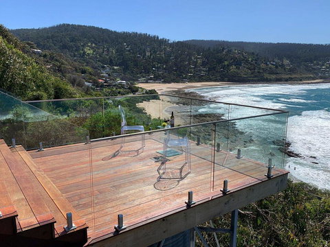 THE DECK HOUSE - A WYE RIVER ICON - Hotel Accommodation 0