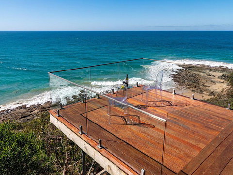 THE DECK HOUSE - A WYE RIVER ICON - Hotel Accommodation 1