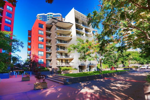 The Docks On Goodwin - Hotel Accommodation 2