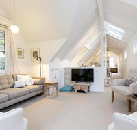 The Gatehouse - Light filled cottage in the leafy suburb of Hawthorn - Hotel Accommodation