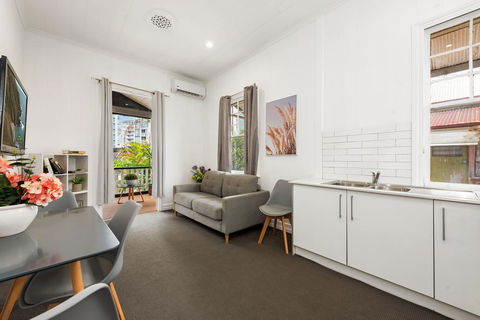 The Hub - Brisbane - Hotel Accommodation 0