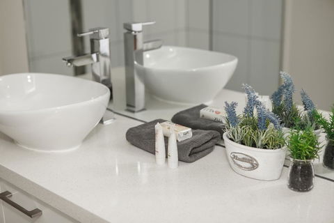 The Jetty Apartment By Ready Set Host - Hotel Accommodation 2