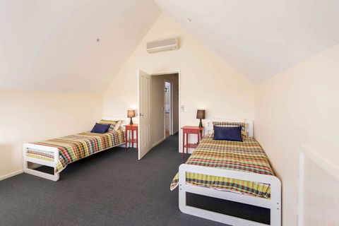 The Loft - Waterfront With Private Pool - Hotel Accommodation 1