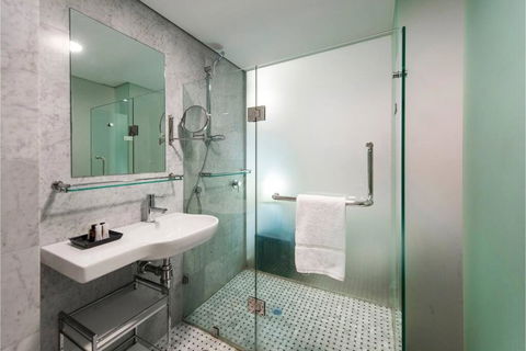 The Nest - Spacious Studio On Newcastle St With Roof Terrace - Hotel Accommodation 2