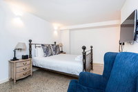 The Nest - Stylish Space in Northbridge Area And Roof Terrace