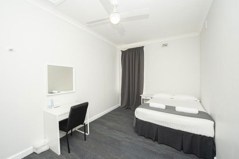 The Parade Hotel - Hotel Accommodation 3
