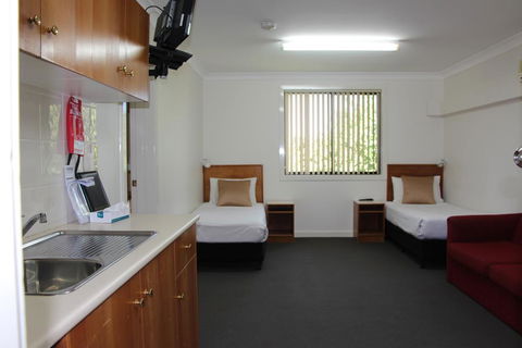 The Pioneer Way Motel - Hotel Accommodation 3
