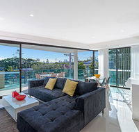The Princess of Bulimba - Executive 3BR Bulimba Apartment with Large Balcony Next to Oxford St - Hotel Accommodation