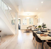 THE RENWICK - Hosted by L'Abode Accommodation - Hotel Accommodation