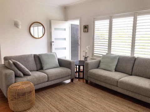 The Seaside Beachhouse Mollymook - Hotel Accommodation 3