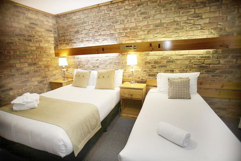 The Settlement Historic Hotel - Hotel Accommodation 1