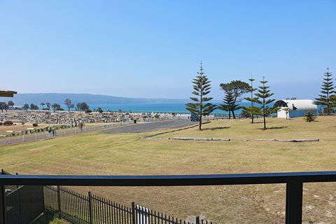 The Shore Break 6 Apartment - Hotel Accommodation 1
