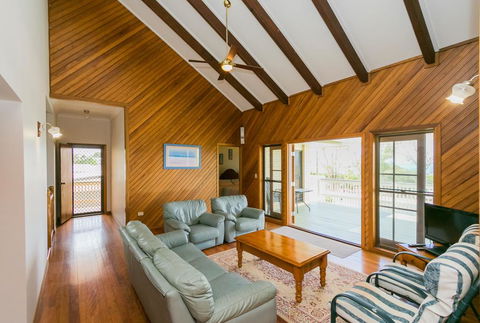 The Sun And The Sea In Hervey Bay - Hotel Accommodation 2
