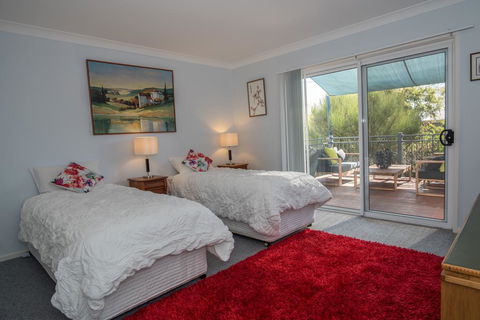 The White House - Hotel Accommodation 1