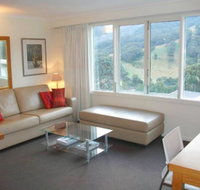 Thredbo Village 3-Bedroom Apartment with Fantastic Views - Hotel Accommodation