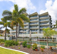 Tingeera Luxury Beachfront Apartments - Hotel Accommodation