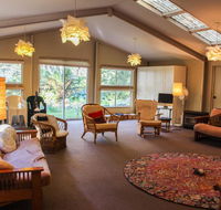 Tomah Retreat - Relax  Heal at UNWIND - Hotel Accommodation