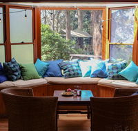 Tomah Retreat - Relax with Studio BREATHE - Hotel Accommodation