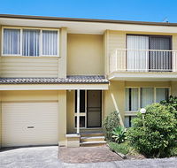 Toowoon Bay Townhouse Unit 6 - Hotel Accommodation