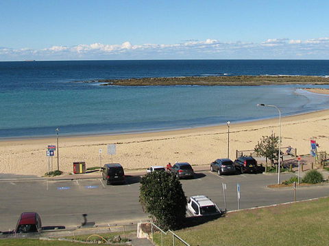 Toowoon Beach View 3br Villa 4 Just Steps To Beach With Views - Hotel Accommodation 0
