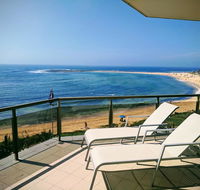 Toowoon Bay Beachfront Apartment - Hotel Accommodation